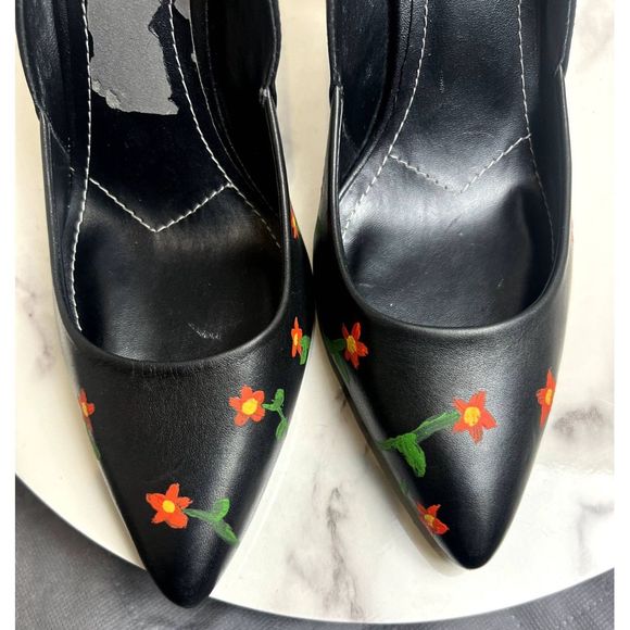 Charles by Charles David Painted Pumps SZ 8.5P Pre-Owned - Picture 5 of 8